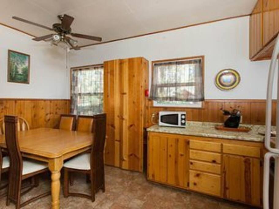 Green Cabin In Big Bear Lake 3 Bdr Pets Friendly Big Bear City Exterior photo